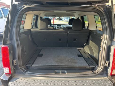 Used 2011 Dodge Nitro Heat AWD/4WD image 16