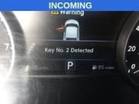 Used 2022 Nissan Maxima SV w/ Floor Mat Group FWD image 11