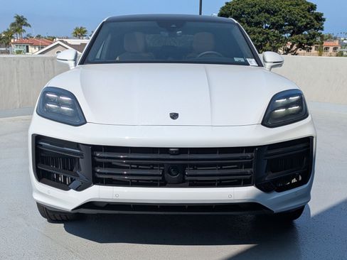 New 2025 Porsche Cayenne Turbo AWD/4WD image 6
