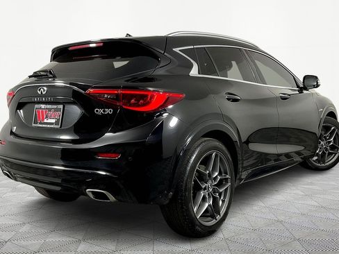 Used 2019 INFINITI QX30 image 7