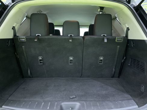 Used 2023 Nissan Pathfinder S image 27