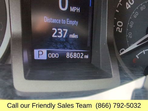 Used 2022 Toyota Tacoma TRD Off-Road image 20