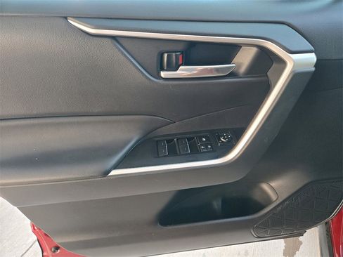 Used 2024 Toyota RAV4 XLE Premium image 33