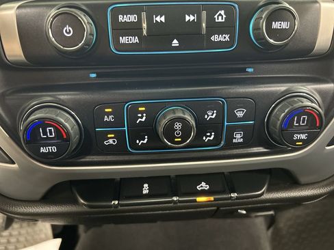 Used 2019 GMC Sierra 1500 SLE w/ Black Pack AWD/4WD image 16