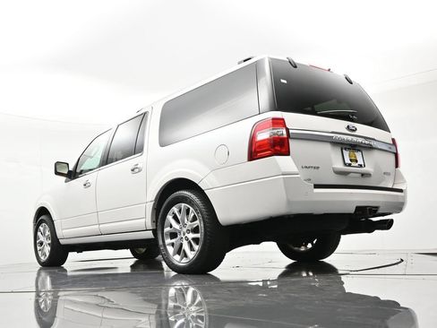 Used 2015 Ford Expedition EL Limited w/ Equipment Group 301A AWD/4WD image 20
