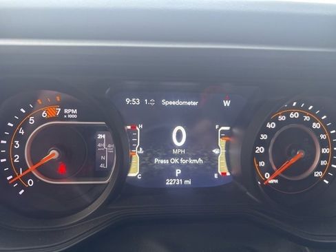 Used 2024 Jeep Wrangler Unlimited Rubicon image 25