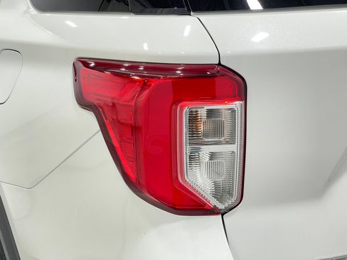 Used 2020 Ford Explorer Limited w/ Class III Trailer Tow Package AWD/4WD image 36