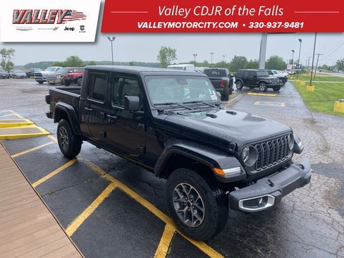 New 2025 Jeep Gladiator Sport AWD/4WD image 1