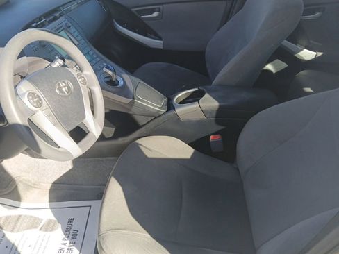 Used 2015 Toyota Prius Three image 10