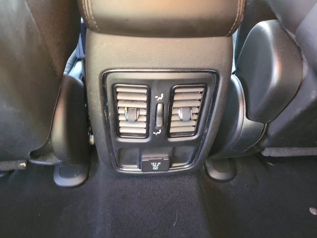 Used 2021 Jeep Grand Cherokee Laredo X RWD image 16