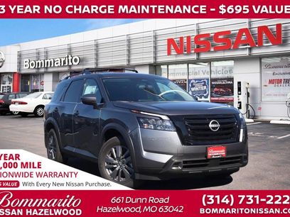 New 2025 Nissan Pathfinder SV w/ Black Appearance Package