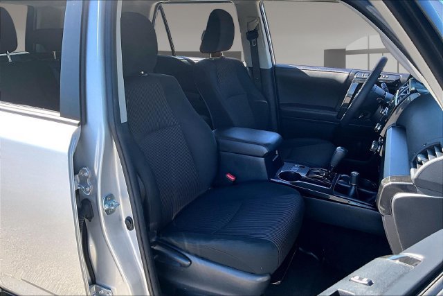 Used 2024 Toyota 4Runner TRD Off-Road AWD/4WD image 25