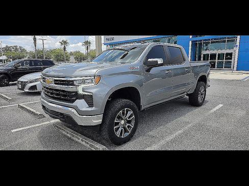 Used 2023 Chevrolet Silverado 1500 LT AWD/4WD image 11