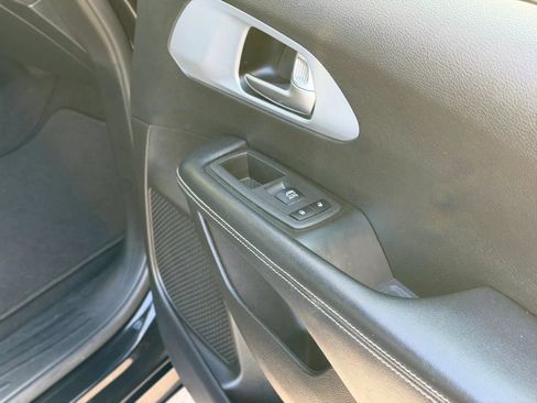 Used 2020 Chrysler Pacifica Touring w/ S Appearance Package FWD image 27
