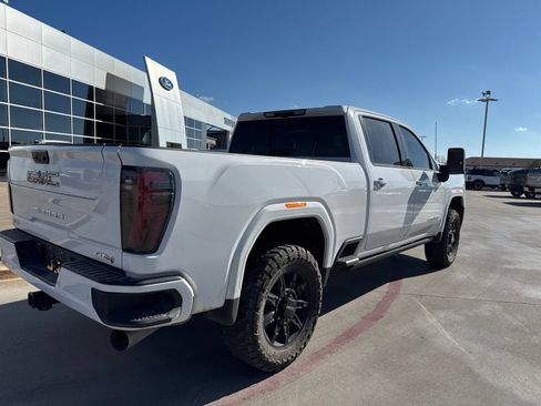 Used 2025 GMC Sierra 2500 AT4 w/ AT4 Premium Plus Package AWD/4WD image 3