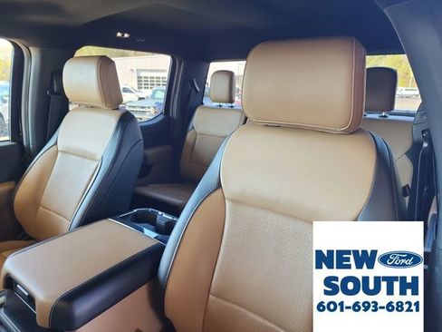 Used 2023 Ford F350 Lariat w/ Chrome Package image 15