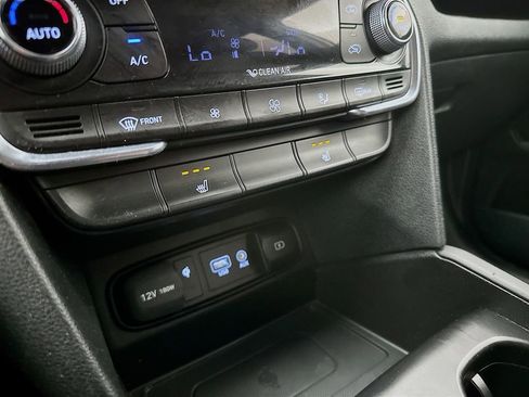 Used 2020 Hyundai Santa Fe SEL w/ Convenience + Premium Package AWD/4WD image 24