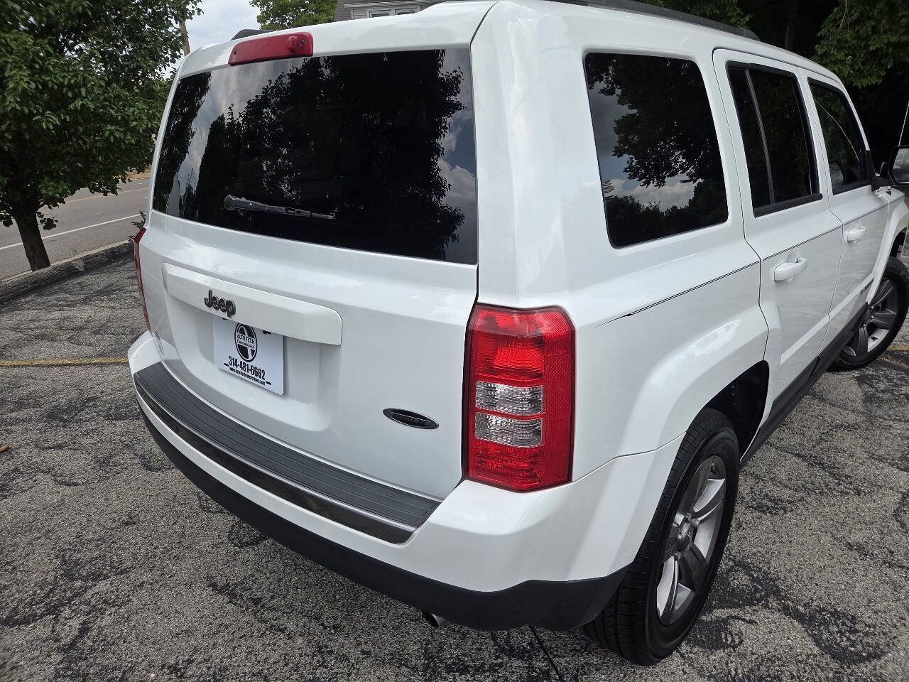 Used 2016 Jeep Patriot Sport w/ Power Value Group FWD image 12