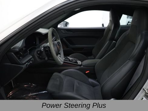 Used 2025 Porsche 911 Carrera GTS RWD image 14