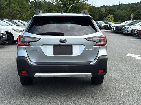 Used 2025 Subaru Outback Limited AWD/4WD image 5