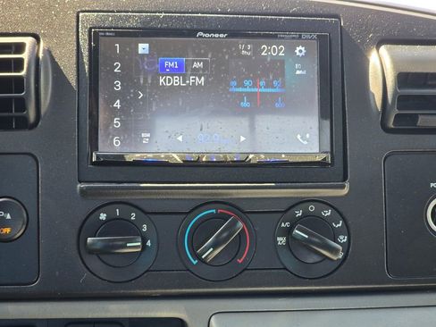 Used 2006 Ford F350 XLT image 29