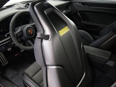 Used 2026 Porsche 911 GT3 RWD image 35