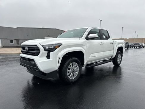 New 2026 Toyota Tacoma SR5 image 3