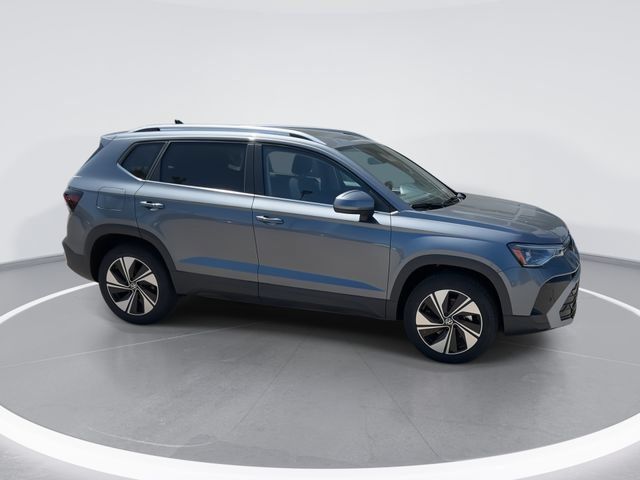 New 2026 Volkswagen Taos SE AWD/4WD image 9