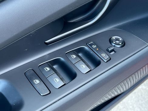 New 2026 Hyundai Elantra Sport image 14