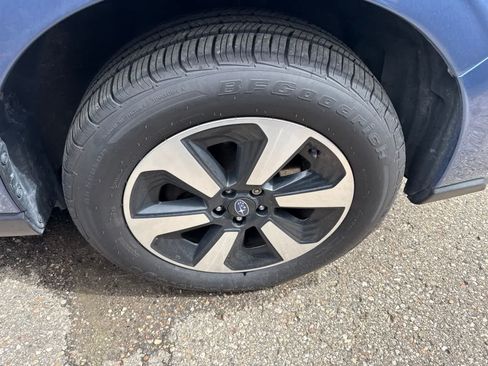 Used 2017 Subaru Forester 2.5i w/ Alloy Wheel Package AWD/4WD image 5