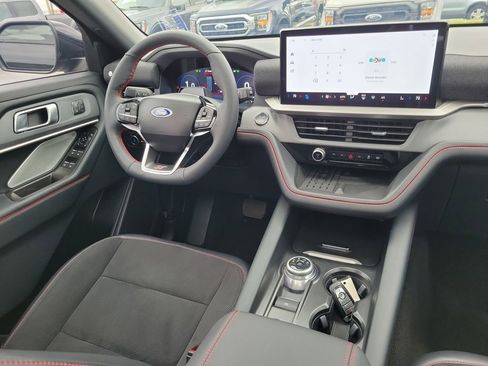 Certified 2025 Ford Explorer ST AWD/4WD image 13