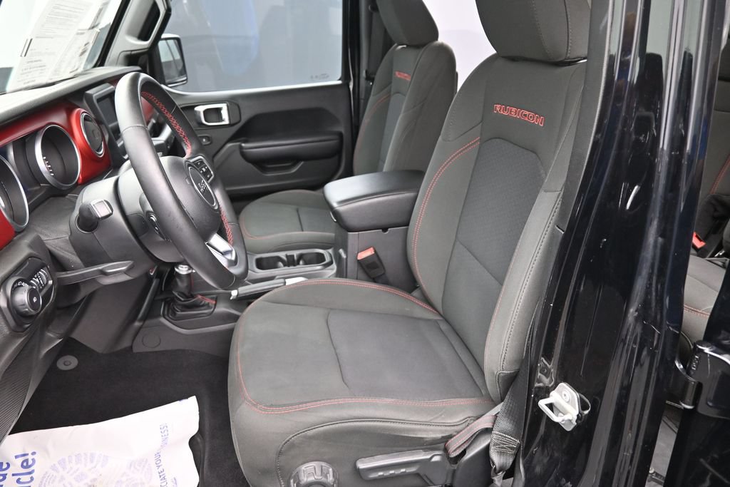 Used 2018 Jeep Wrangler Unlimited Rubicon w/ Dual Top Group AWD/4WD image 22