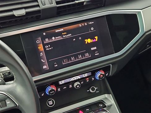 Used 2022 Audi Q3 2.0T Premium w/ Convenience Package image 29