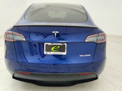 Used 2024 Tesla Model Y Performance AWD/4WD image 5