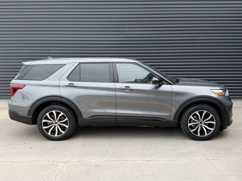 Used 2022 Ford Explorer ST AWD/4WD image 10