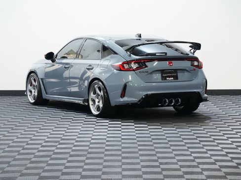 Used 2024 Honda Civic Type R image 8