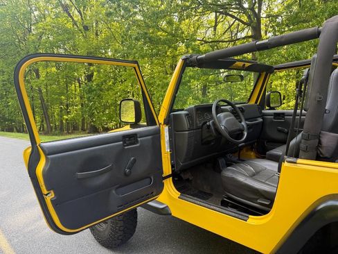 Used 2002 Jeep Wrangler SE AWD/4WD image 53