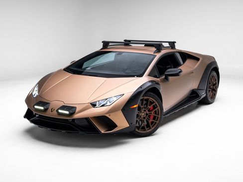 Used 2024 Lamborghini Huracan Sterrato image 28