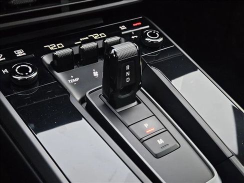 Used 2021 Porsche 911 Carrera image 12