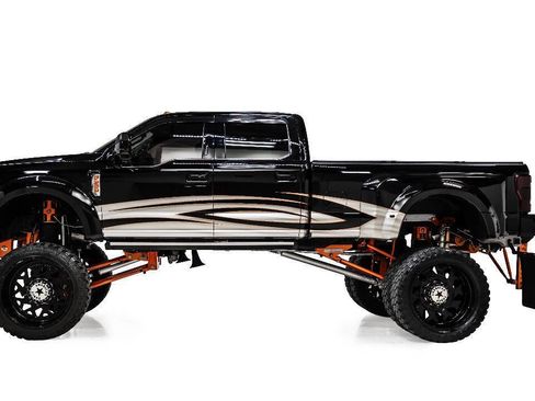 Used 2017 Ford F350 Platinum w/ Platinum Ultimate Package AWD/4WD image 6