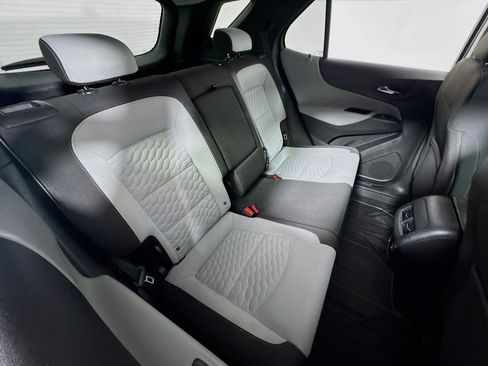 Used 2020 Chevrolet Equinox LS w/ LS Convenience Package image 24