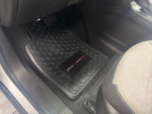 Used 2024 Chevrolet Equinox LT image 14