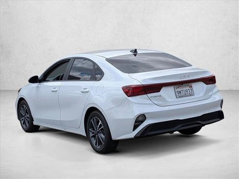 Used 2024 Kia Forte LXS w/ LXS Technology Package FWD image 7