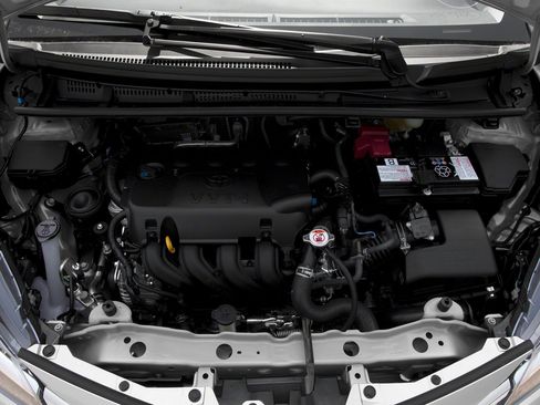 Used 2018 Toyota Yaris L image 54