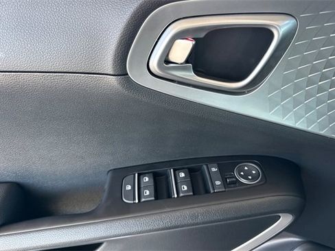 New 2025 Kia Soul LX image 12