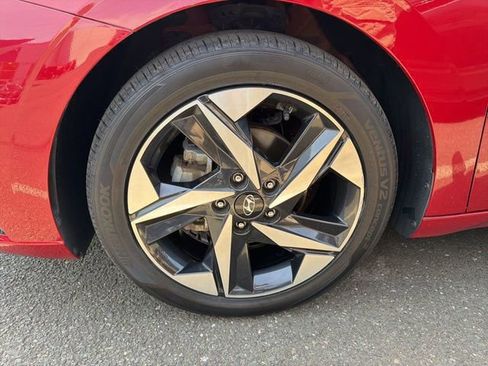 Certified 2023 Hyundai Elantra Limited FWD image 5