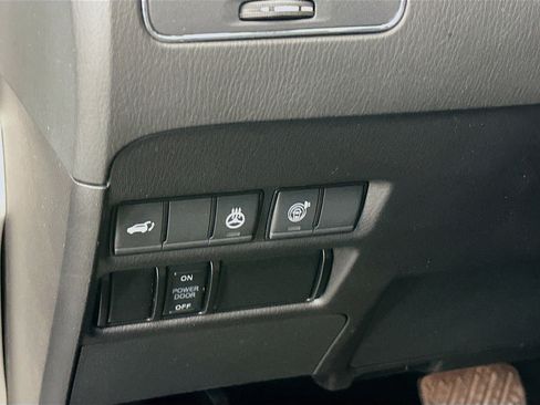 Used 2024 Nissan Armada SL AWD/4WD image 17