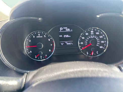 Used 2017 Kia Forte LX FWD image 19