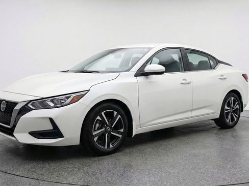 Used 2025 Nissan Sentra SV FWD image 3