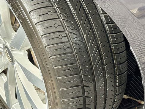 Used 2017 Audi A4 2.0T Premium w/ Convenience Package image 36